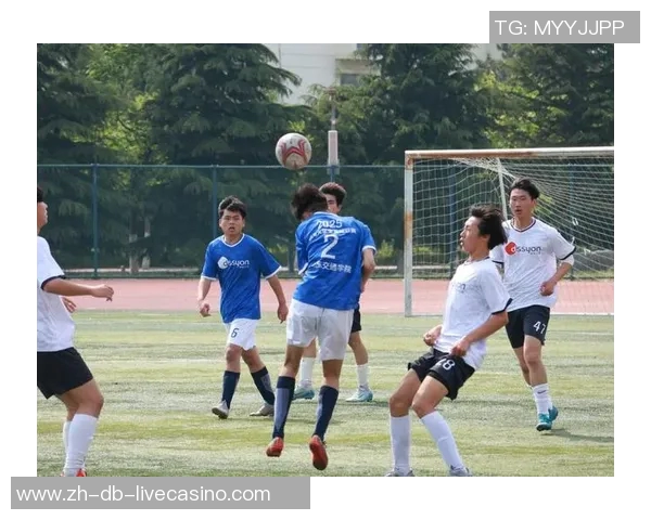 大学生足球:培养团队精神与竞技能力的校园运动新风尚